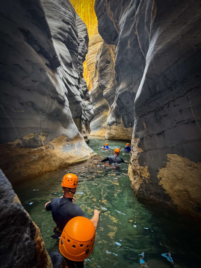 oman_adventure_canyoning-2